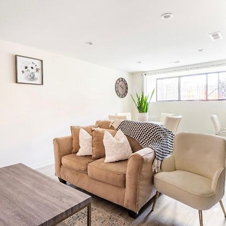 Cozy 2 Brm Apartment Mins Away From United Center Chicago Buitenkant foto