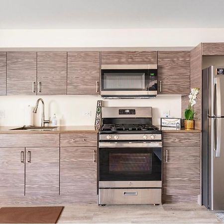 Cozy 2 Brm Apartment Mins Away From United Center Chicago Buitenkant foto