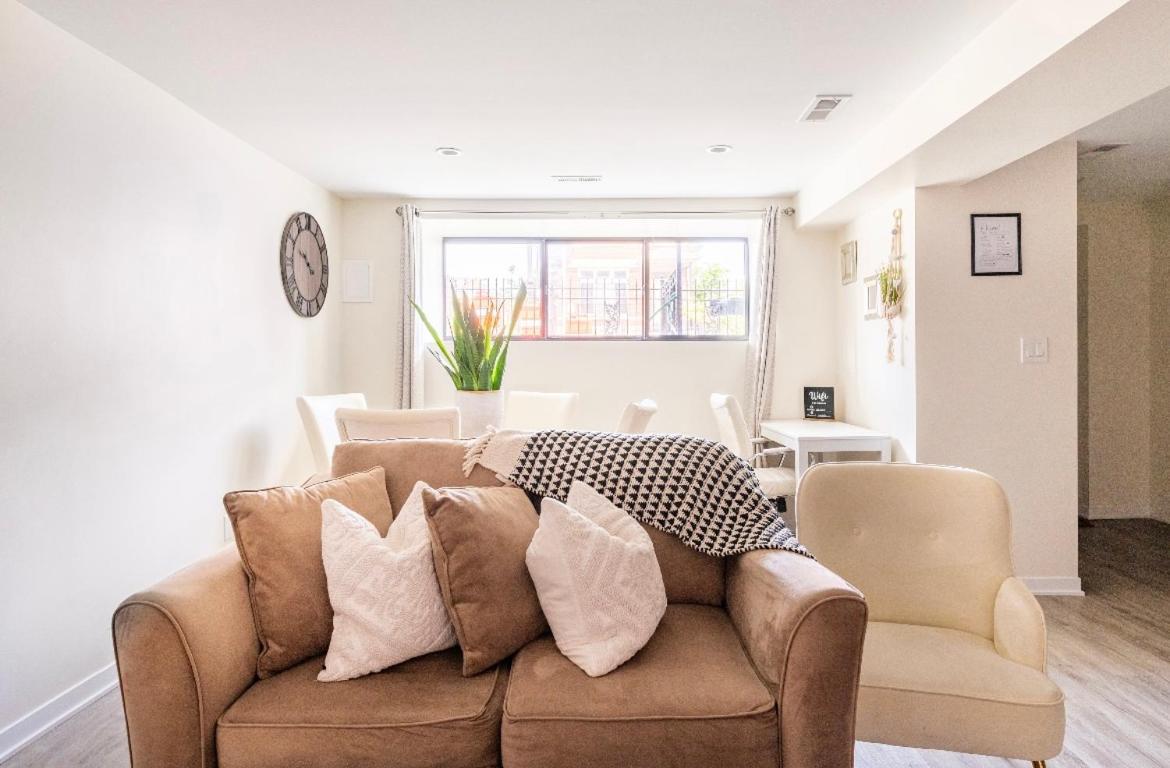 Cozy 2 Brm Apartment Mins Away From United Center Chicago Buitenkant foto