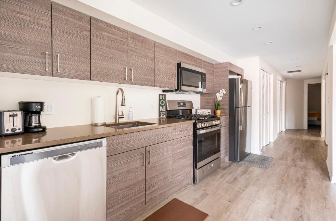 Cozy 2 Brm Apartment Mins Away From United Center Chicago Buitenkant foto